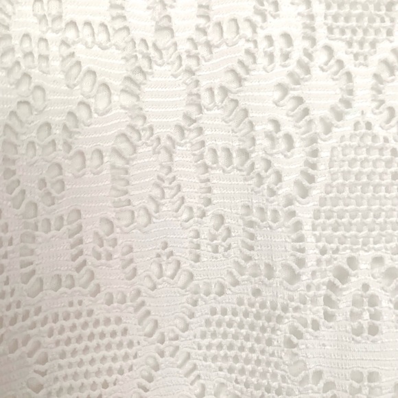 Liz Claiborne Petite White Sleeveless Lace Blouse PL - Picture 3 of 5